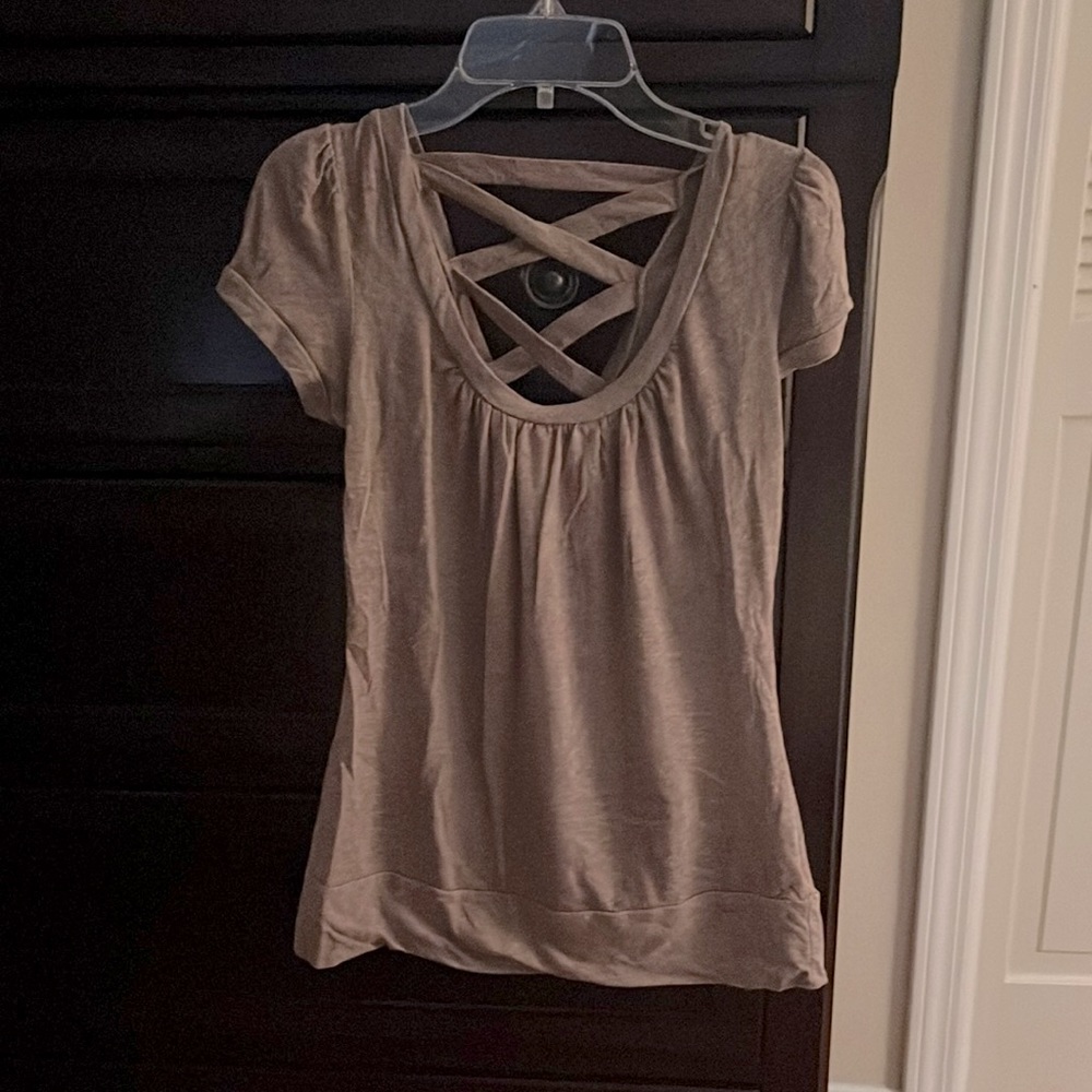 Self Esteem cross back taupe short sleeve shirt